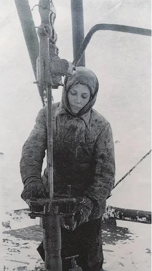 Во&nbsp;время бурения. Туймазинский промысел, 1944 год