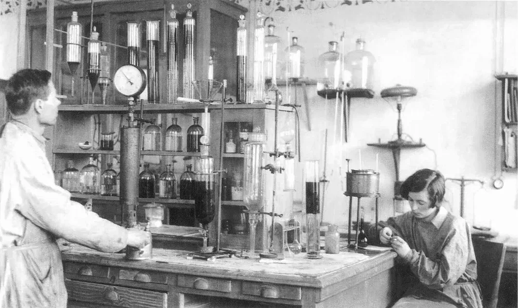 Лаборатория физико-химических исследований нефтей и газов ЦНИЛ, 1940-е годы