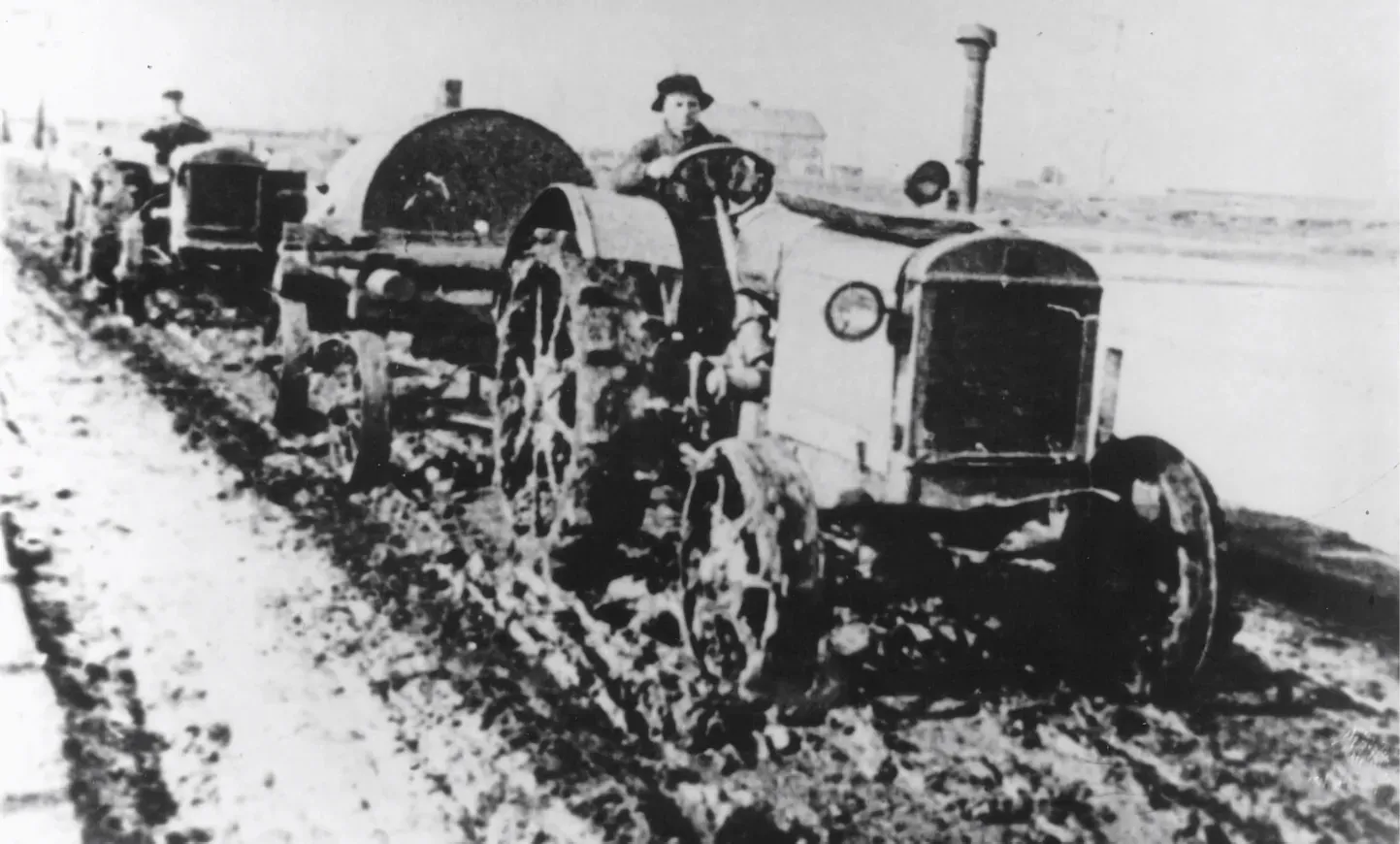 Доставка материалов на нефтепромысел, 1942 год